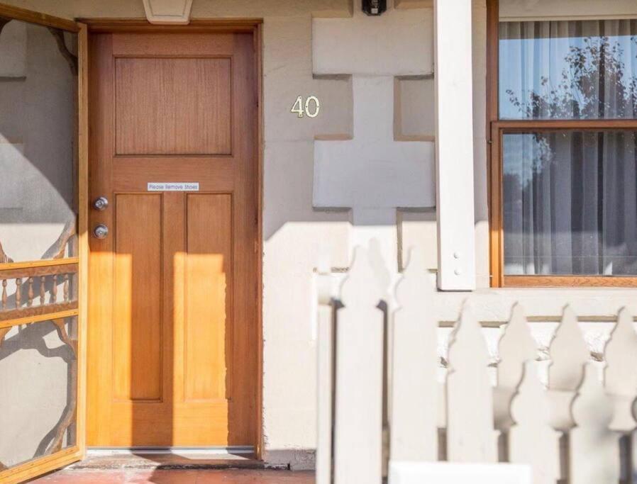 Cornelias Cottage Mount Gambier Central Екстер'єр фото