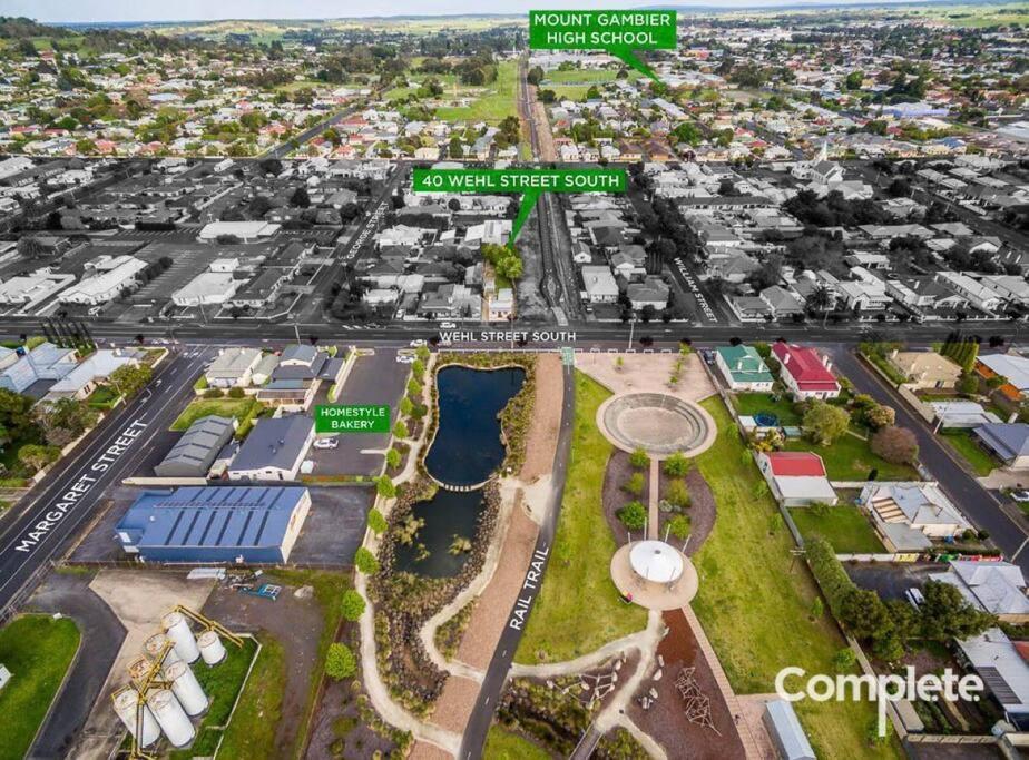 Cornelias Cottage Mount Gambier Central Екстер'єр фото